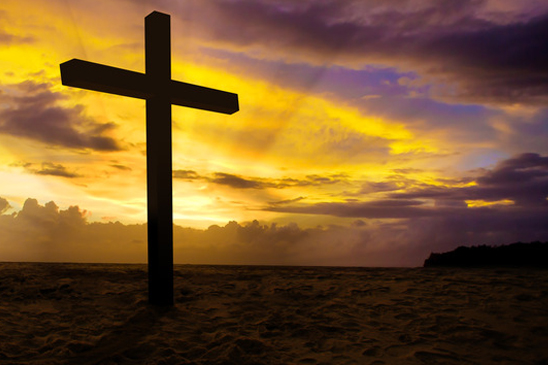 photodune-4047622-christian-cross-on-sunset-background-xs2